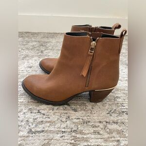 Steve Madden Whendy Leather Ankle Boots Zipper Brown Western Heeled Size 9.5
